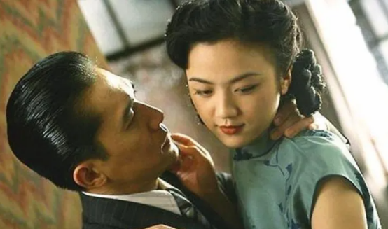 汤唯|汤唯：15年前因《色戒》被“封杀”，15年后却“原地封神”