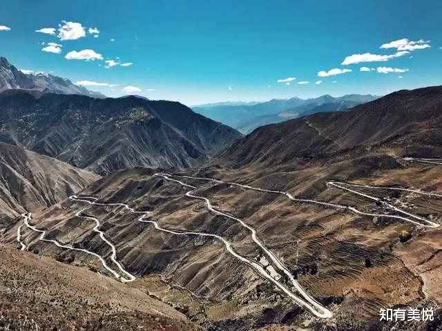 新疆维吾尔自治区|最美的风景在路上！国内刺激的13条路线，走过7条就算旅行达人！