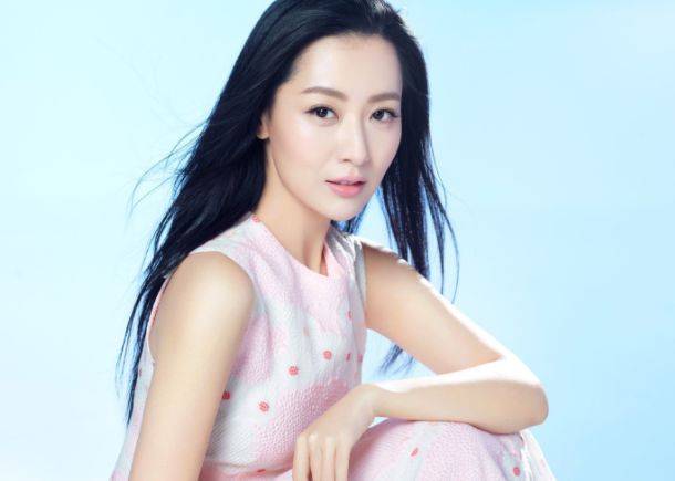 潜规则|长得美又是学霸，成龙为她惊叹，不愿接受潜规则，今成三线明星