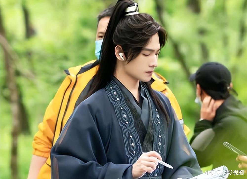 刘亦菲|刘亦菲新剧《长陵》搭配95后新人小鲜肉，网友：这男主像个高中生