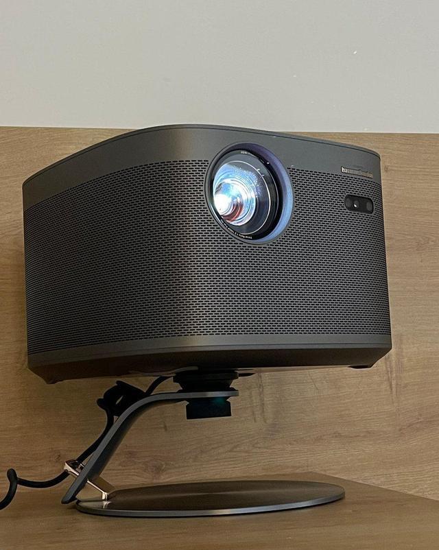 投影仪|极米H5家用投影仪,首次提出CCB流明概念,采用自研光机