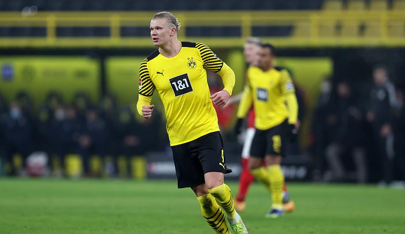 巴黎圣日耳曼|皇馬開1.6億不賣！現(xiàn)在想簽短約？球迷：大巴黎這波操作太掉價(jià)了