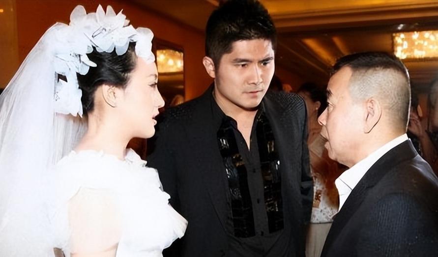 武侠|潘阳：潘长江安排她30岁嫁给10亿富豪，为何婚后却带娃常住娘家？