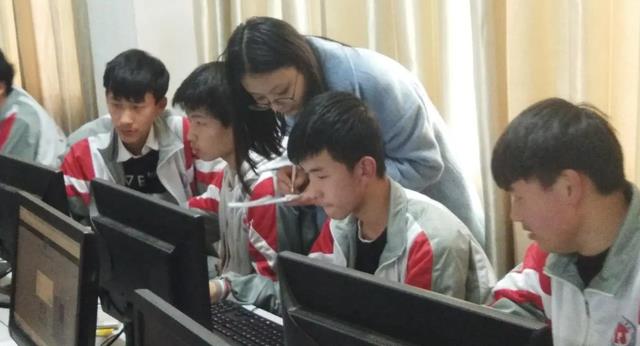 高考|“再差劲的高中也好过职高”,就业差异肉眼可见,中考后不要选错