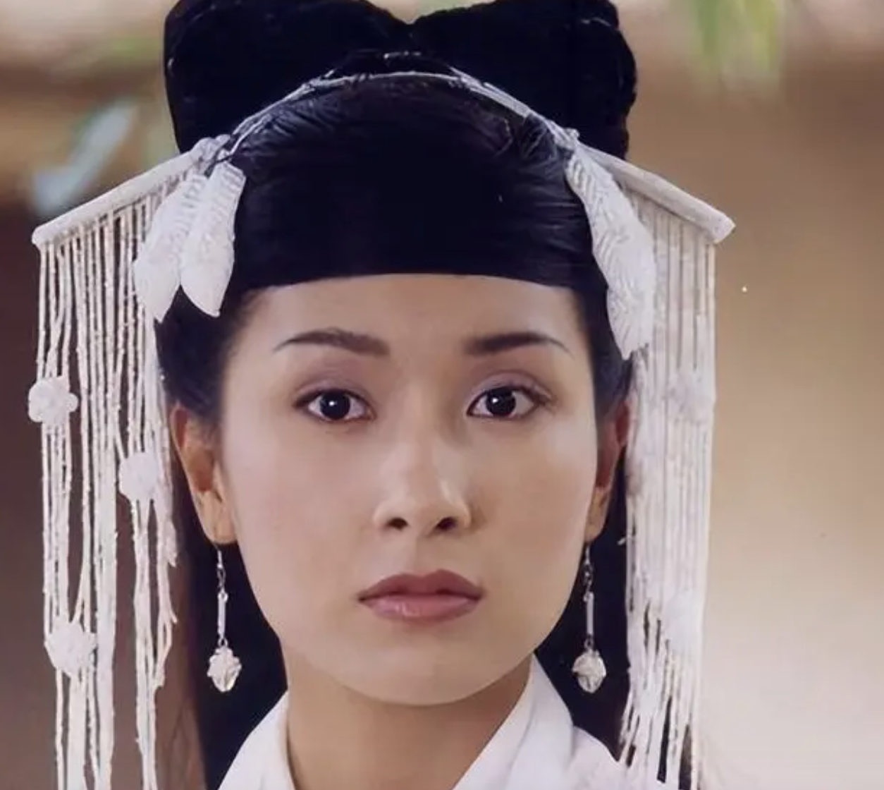 古典|古典美消失了！“硬凹古装美人”的11位女演员，一个比一个辣眼睛