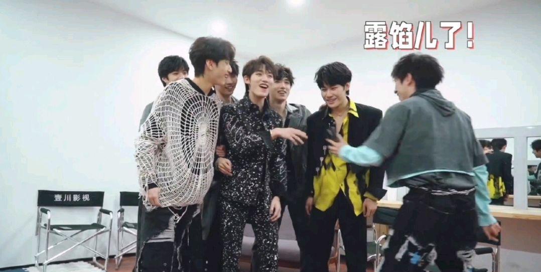 东方风云榜|东方风云榜,TNT确定线上录制,年底晚会想看现场直播,都悬了!