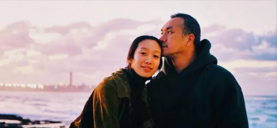 黄觉|与徐静蕾相恋5年成不婚主义，黄觉遇小15岁麦子，从网友到爱人