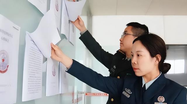 文职|军队文职招聘开启,结果遭遇“滑铁卢”,为何月薪过万仍不受待见