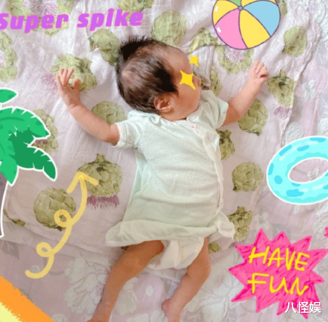 刘涛|惠若琪晒老公视角看展照,怀抱十个月大女儿,母女甜蜜对视好温馨