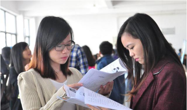 泉港|“反向内卷”席卷大学，大学生们开始故意挂科，只为能延期毕业？