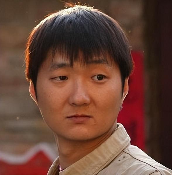 王大治|长得丑玩得花,六任女友美如画,王大治上演真实版的“丑男无敌”