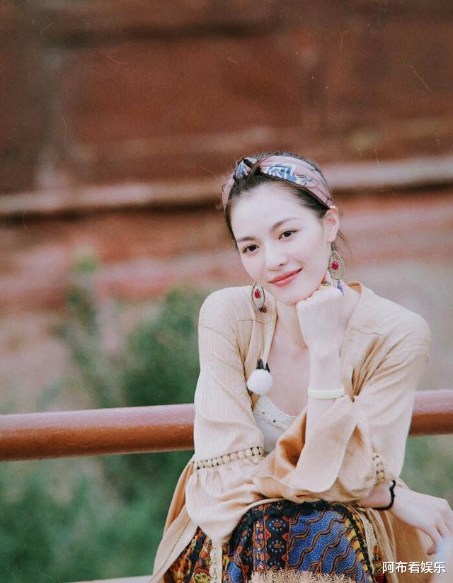 杨采钰|5年后再看芳华“三美”:选择大于努力?杨采钰风头正劲