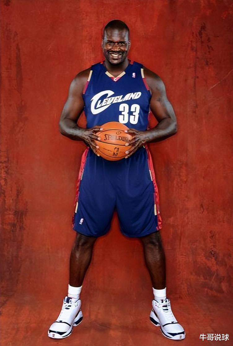 奥尼尔|奥尼尔：NBA历史最佳球员有20个 但最有统治力的只有2个 乔詹不够格