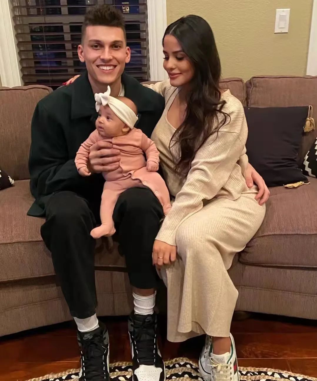 季后赛|出轨！秒变渣男！希罗，你不要太过分！4年1.07亿也要黄了......