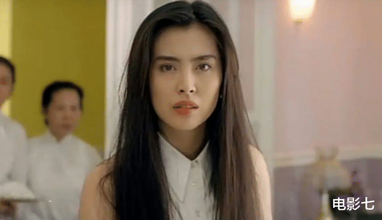 周星驰|请来两大女神，演员自降身价，这部港片模仿周星驰，票房仅300万