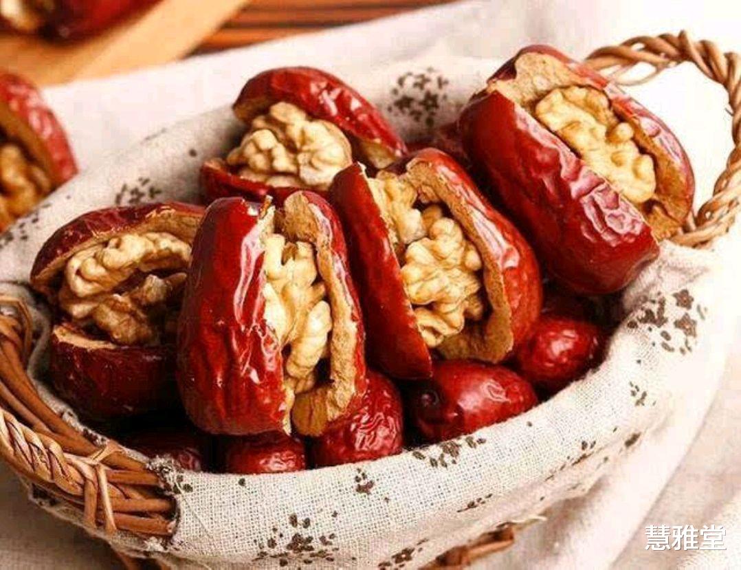 |女性想要养气血，建议经常吃5种食物，味道好营养高，效果不错