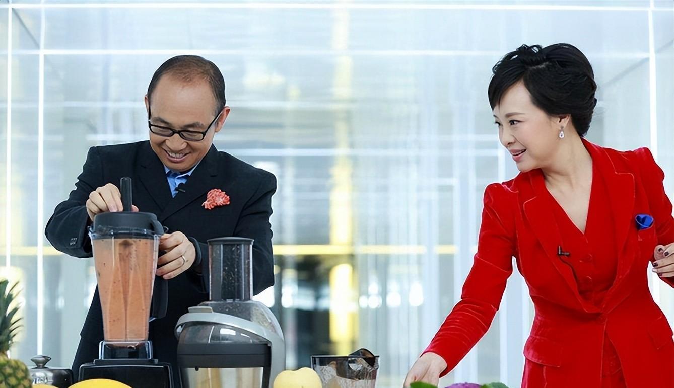 主持人|上海金牌主持叶蓉：低调复出后越发优雅端庄，女儿已经11岁