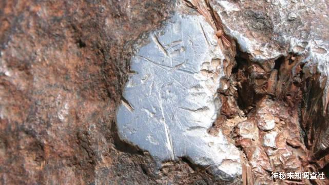 重60吨的陨石8万年前坠落在地球 价值6千亿 是世界之最