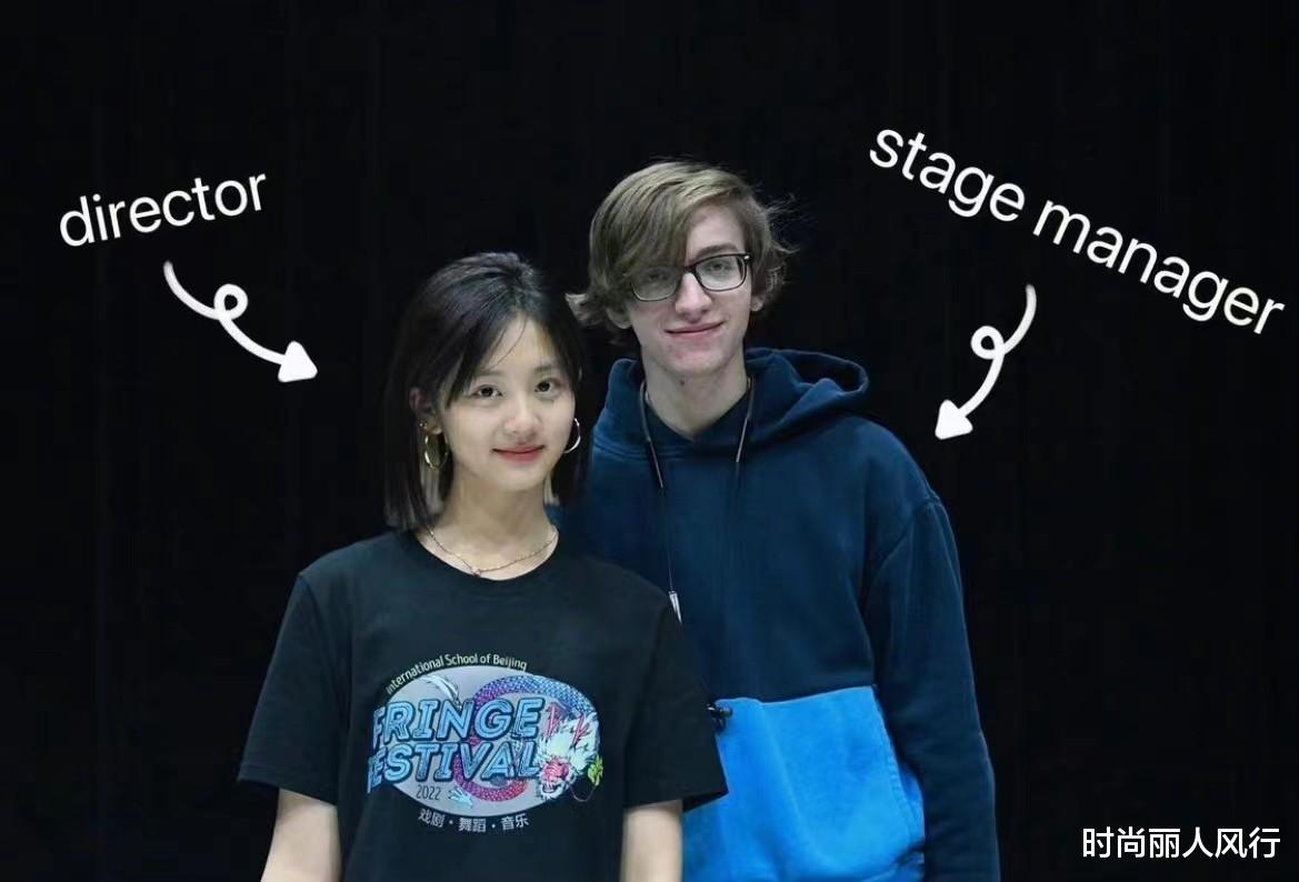 黄磊大女儿侧颜照大爆火！穿休闲装被惊艳到，完美继承爸妈优点