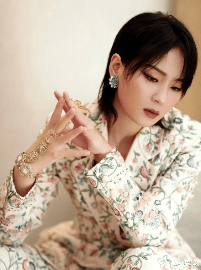 春晚|央视网络春晚：周深好治愈，周笔畅尚雯婕又玩时尚，谭松韵表情绝了