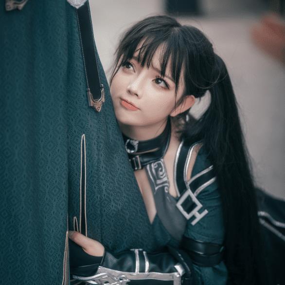 王奕萌|中国第一萝莉王奕萌,助理工资都要上万元,本人一年得赚多少?