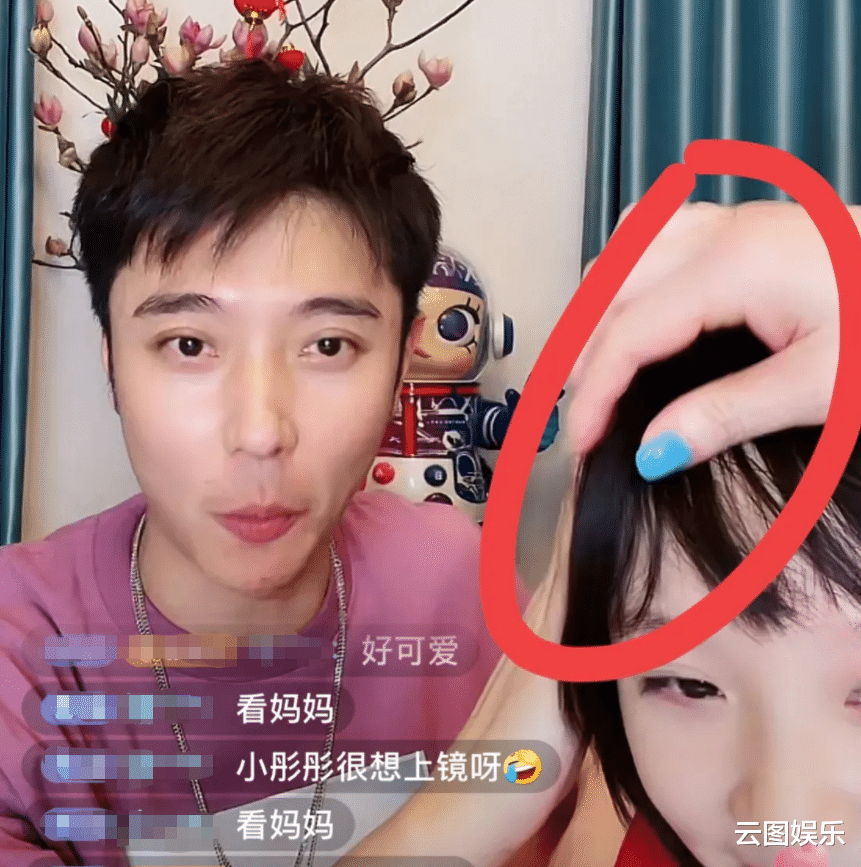 张丹峰|张丹峰一家在豪宅居家隔离，8岁女儿罕露面，越大越像妈妈洪欣