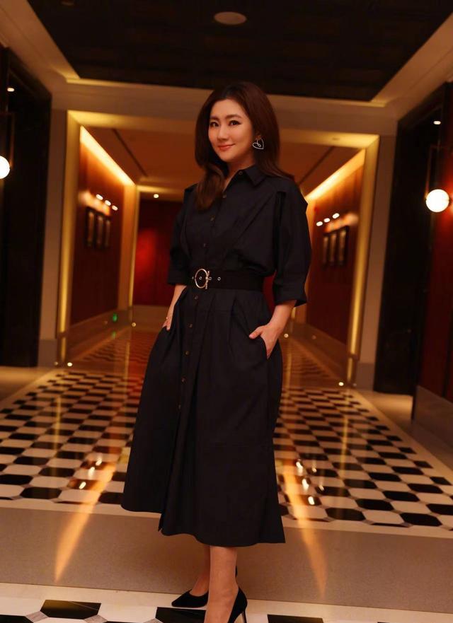 Selina|陈嘉桦谈Selina恋情,两人早就好上了,还着急为什么媒体没曝光