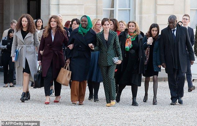 唇膏 让你更有力量的9只权力唇膏，艾玛沃森见法国第一夫人靠它显专业