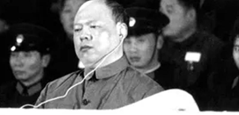 姚文元晚年写成42万字回忆录，虽然未出版，但生活费提高到4000元