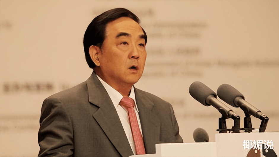 银行行长杨凯生:全面禁放烟火,助于净化空气,文化传承不重要