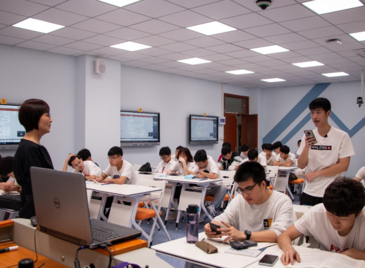 高校|我国百强大学排名公布，清华稳坐第一把交椅，第7名引发不小争议
