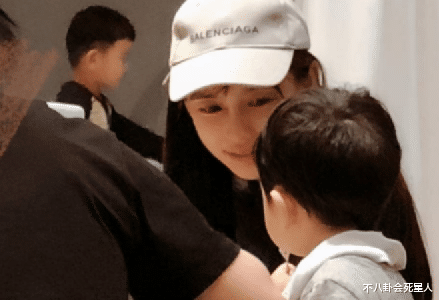 Angelababy|杨颖儿子帅气,赵丽颖儿子长得高,85花生的孩子基因优良!