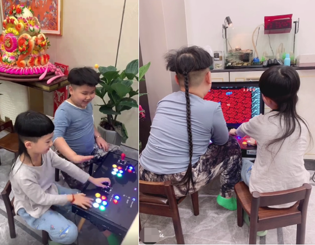 郭德纲|郭德纲小儿子玩豪华游戏机!身形壮实辫子超长,身后昂贵玩偶抢眼