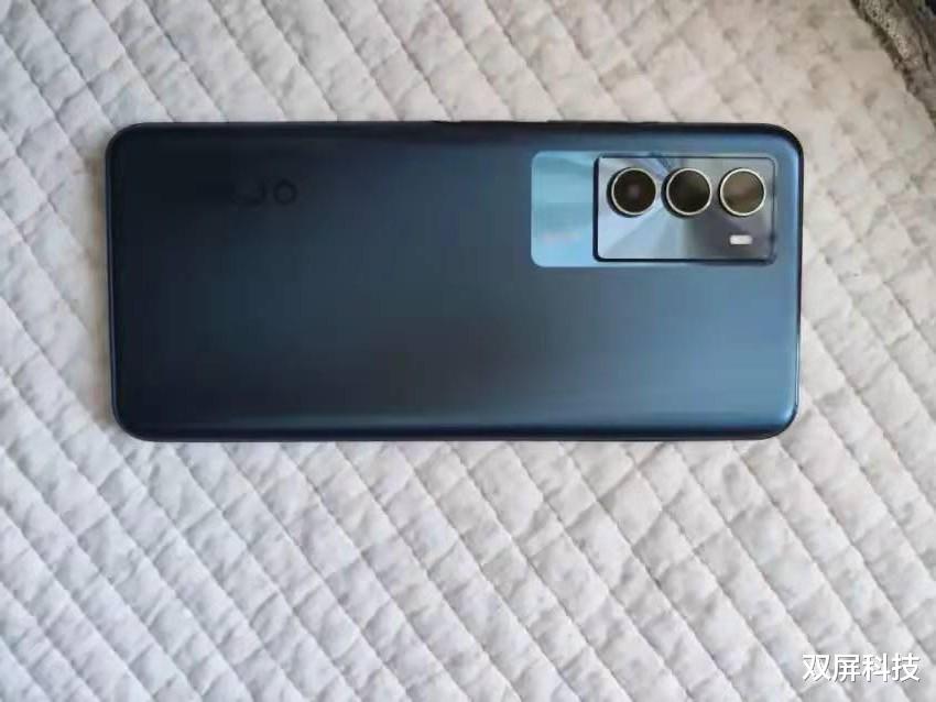 女生节|骁龙870+144Hz+55W闪充，12+256GB跌至2299元，2个月降价300元