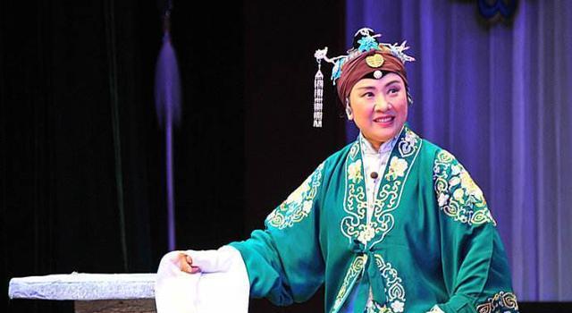 京剧|有人说京剧演员高玉倩在《红灯记》中“李奶奶”开大嗓青衣先河