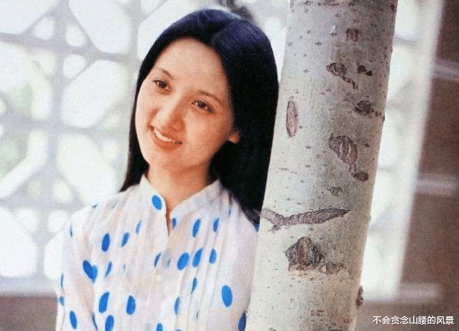 邓婕|“王熙凤”邓婕,放弃富豪,嫁给二婚带子的张国立,她真的幸福吗