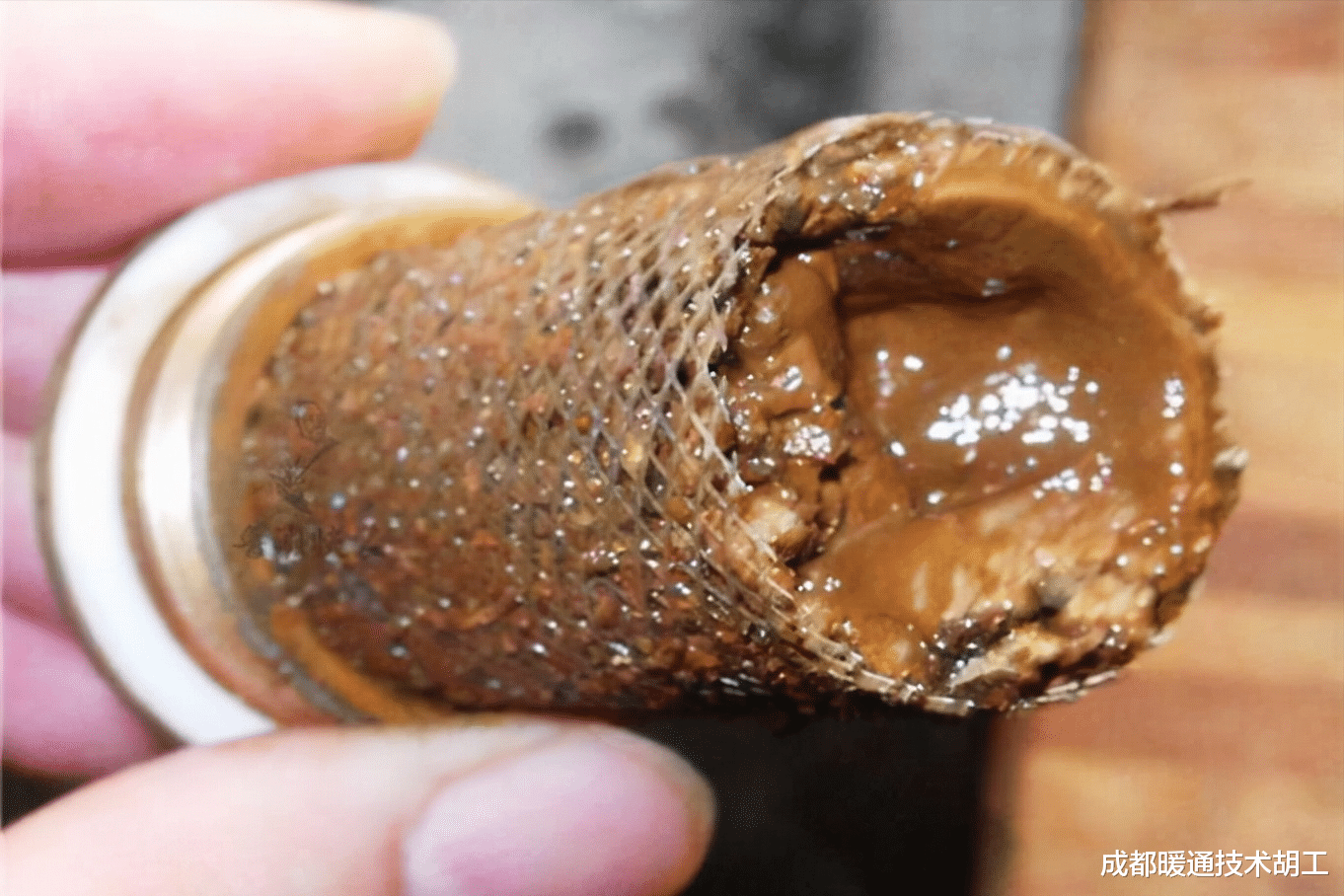 地暖管承诺使用50年,为何还要间隔2-3年清洗保养呢?