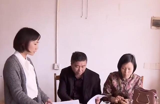 19岁女儿嫁给大龄剩男,结婚一年父亲却浑然不知,全是干妈在搞鬼