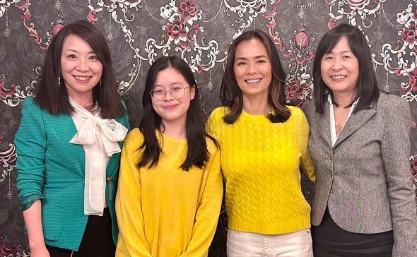 韦唯|韦唯：年纪大了重情感，在波士顿和老闺蜜再次相聚小酌到深夜12点