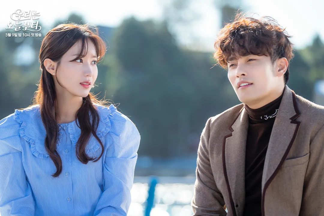 韩剧|这部“先孕后爱”的土狗韩剧让我上头了丨解构罗曼史