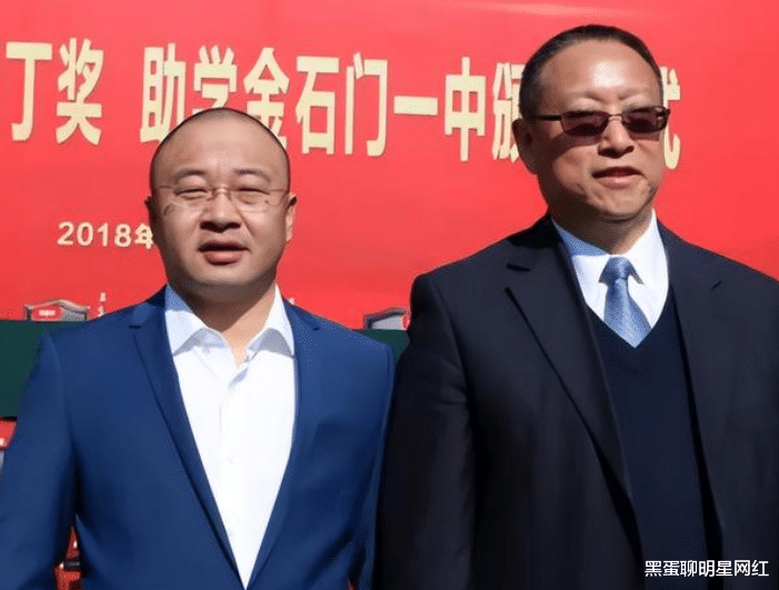 东方阿保发飙!怒斥散打哥欠钱不还,爆料二驴、张二嫂“涨假粉”