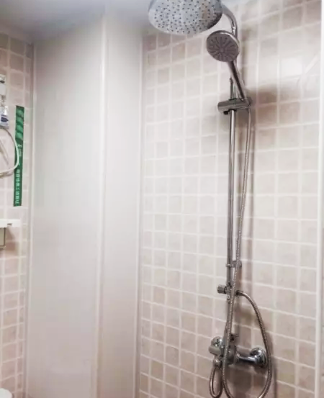 花350万在北京买65平蜗居，装修太简陋，被老家邻居嘲笑，心好累