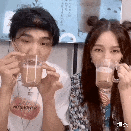 杨幂|假发假牙假皮肤，连屁股都是假的，这年头的明星只剩性别是真的了