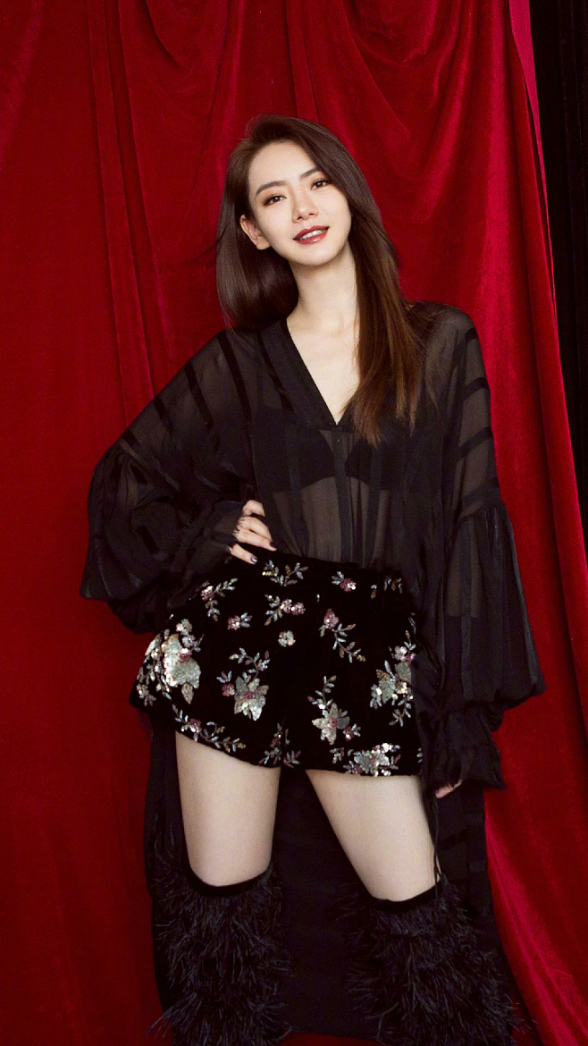 杨幂|杨幂谈潜规则：我们这一行，你想要红，跟导演睡一觉就可以