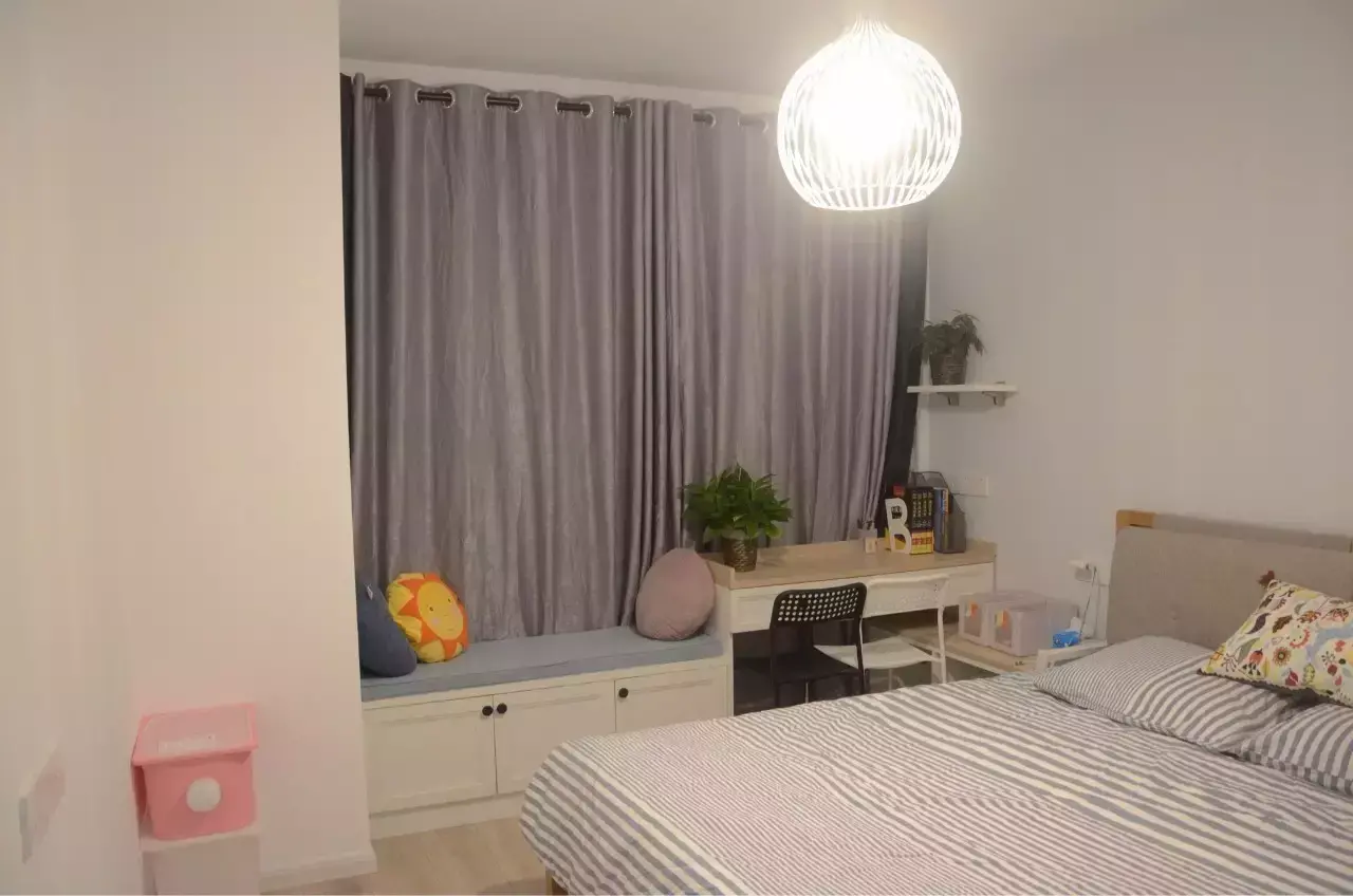 78平现代两居室,硬在主卧给媳妇挤出一个衣帽间,温馨又实用