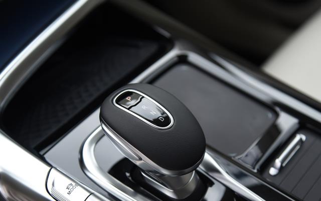 开了1年多奔驰GLC，第一次开岚图FREE，认清奔驰和国产豪车的差距