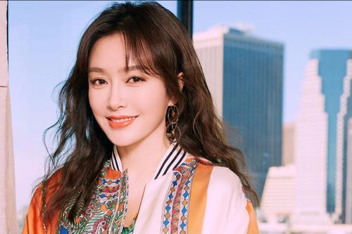 秦岚|43岁秦岚仍可出演大女主，与45岁苗圃演母女，中年好心态成关键