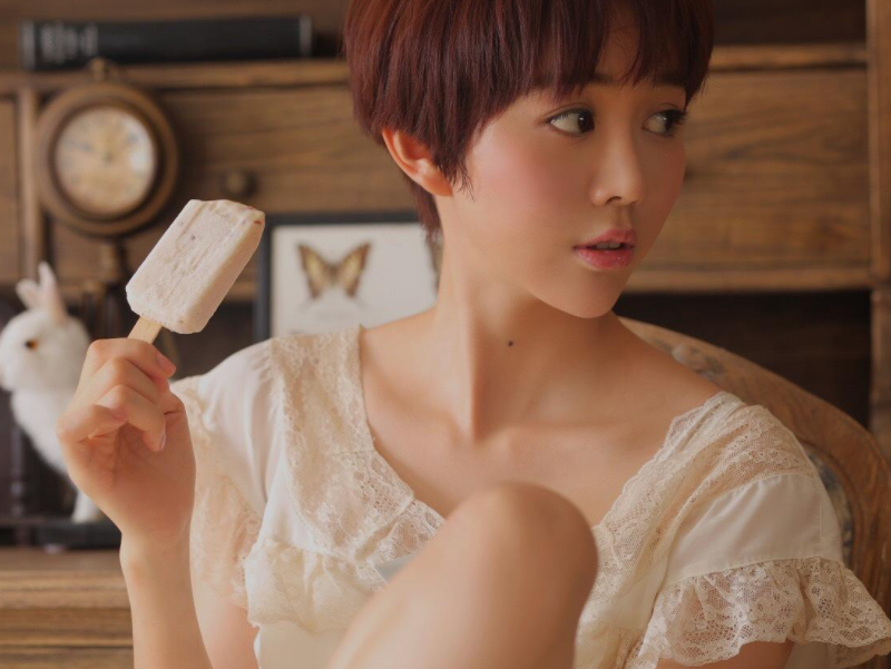 |她的身材超越林志玲，却总是被烂剧困扰，厨艺成为她的标签