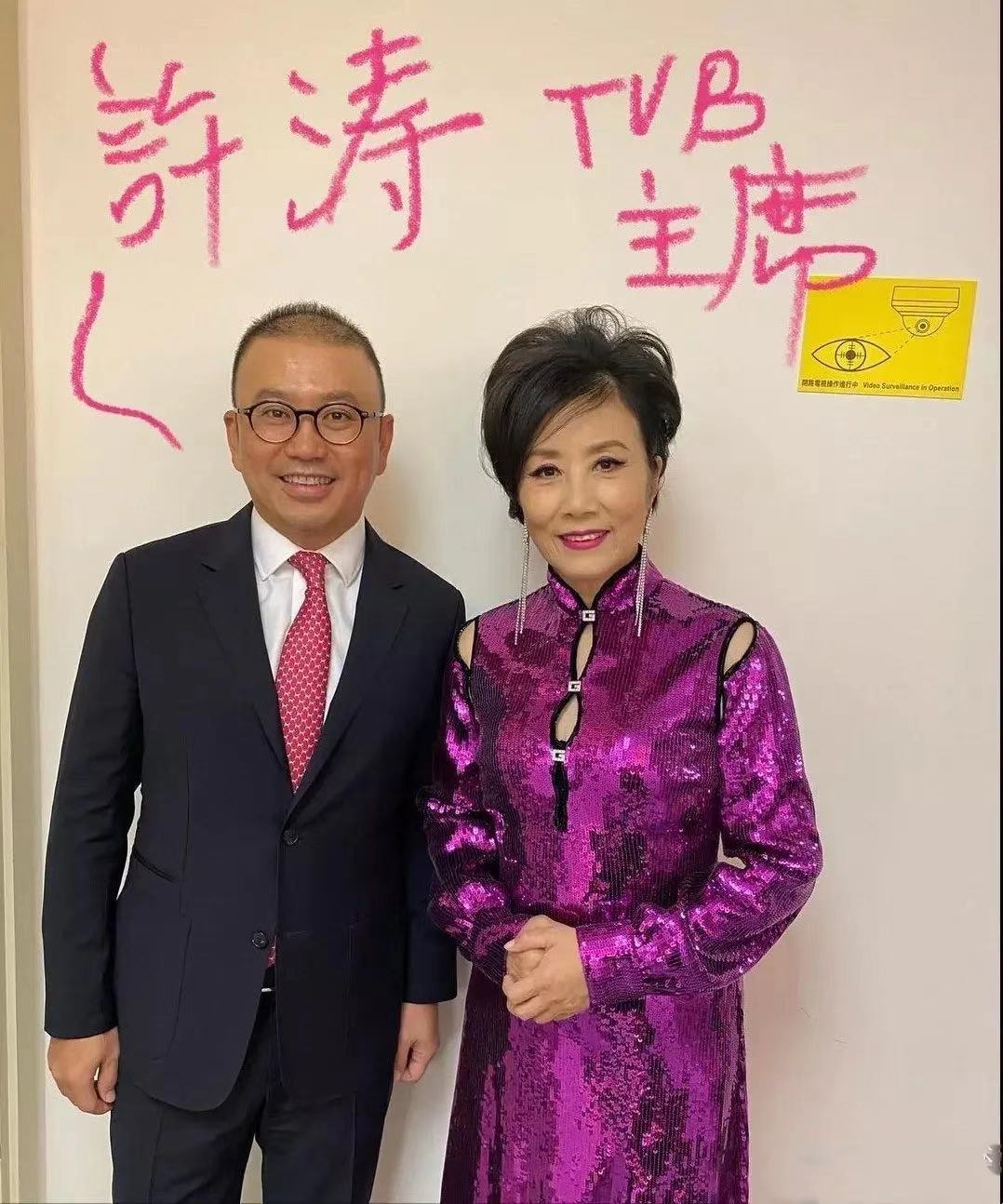 张子枫|孙俪妹妹在北影地位高！穿礼服站C位超自信，张子枫却只站在边角