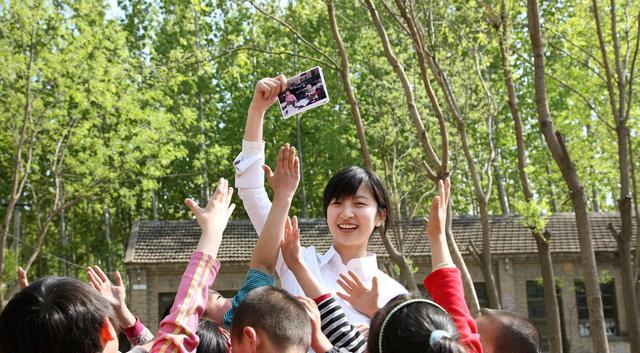 招聘|河南某地招聘须是2002、2003方城籍中师毕业生45周岁以下,引热议